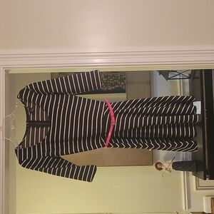 Quarter sleeve dress with belt